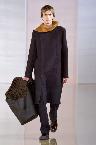 Look 22